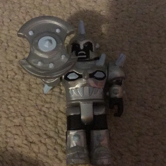 10 ROBLOX toys - Picture 2 of 8